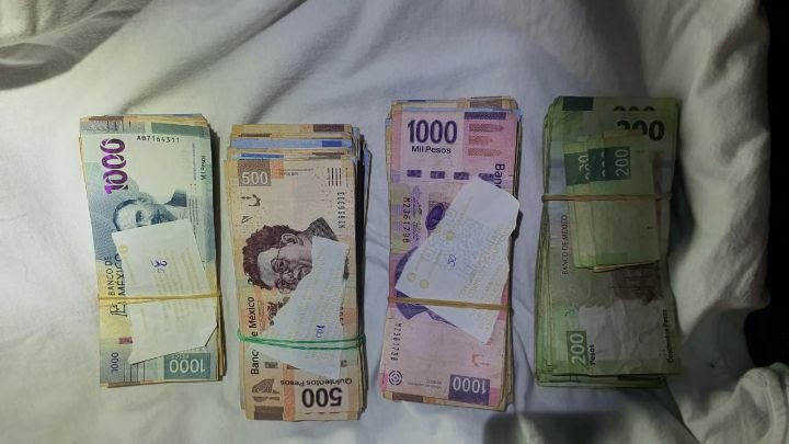 4 fajos de billes de diferente denominación