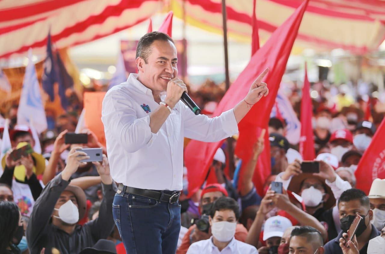Carlos Herrera