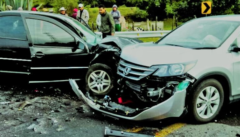 Llama SSM a prevenir accidentes viales en temporada de lluvia