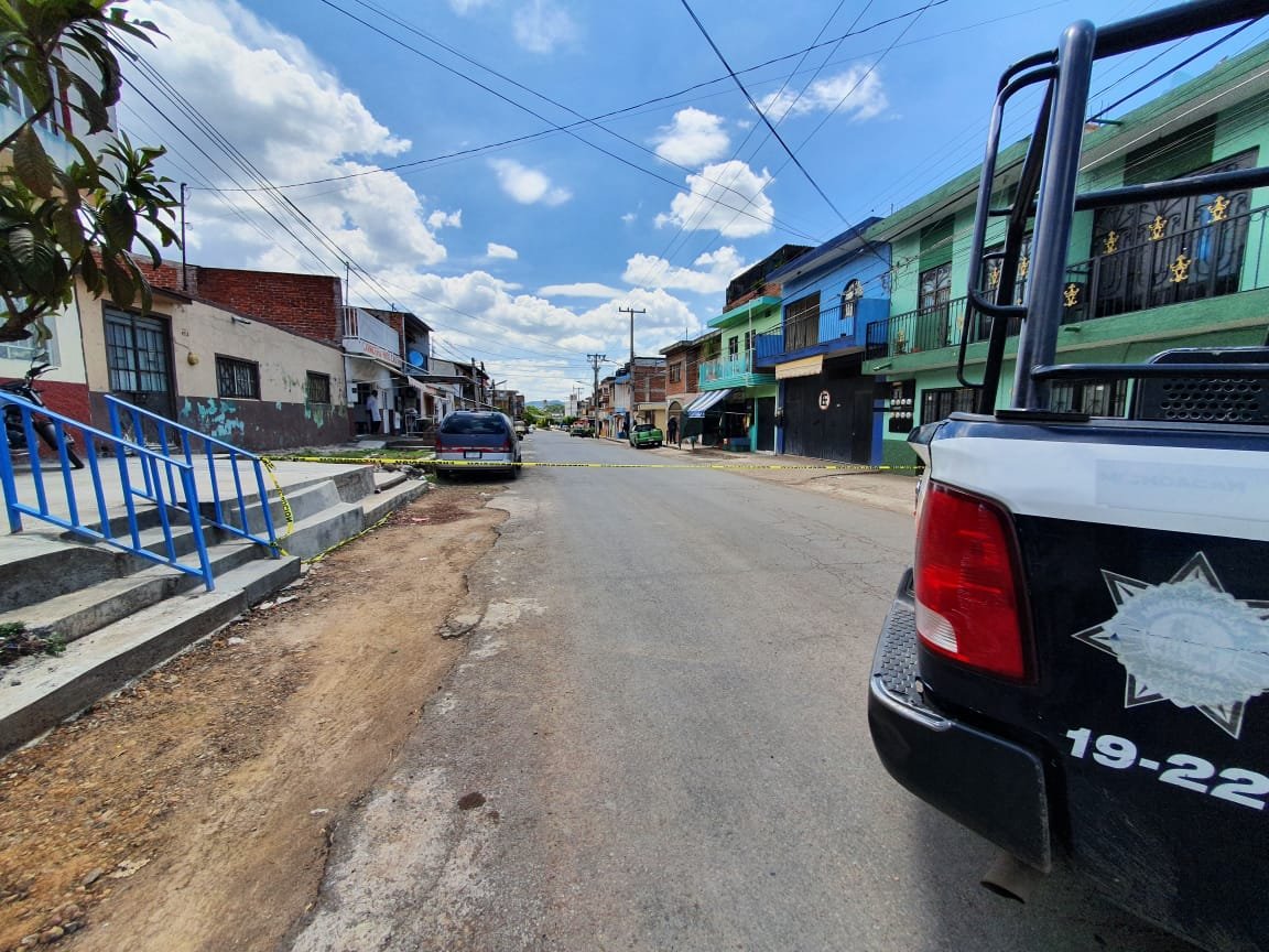 Un hombre y una mujer son atacados a balazos frente al templo La Luz en Jacona