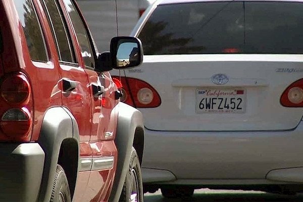 Abre Bedolla módulo de regularización de vehículos de procedencia extranjera en La Piedad