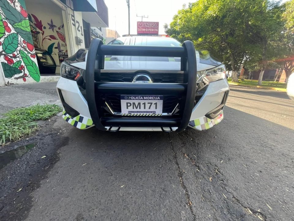 Patrullas de la policía Morelia circulan sin placas oficiales y con permisos vencidos de Oaxaca