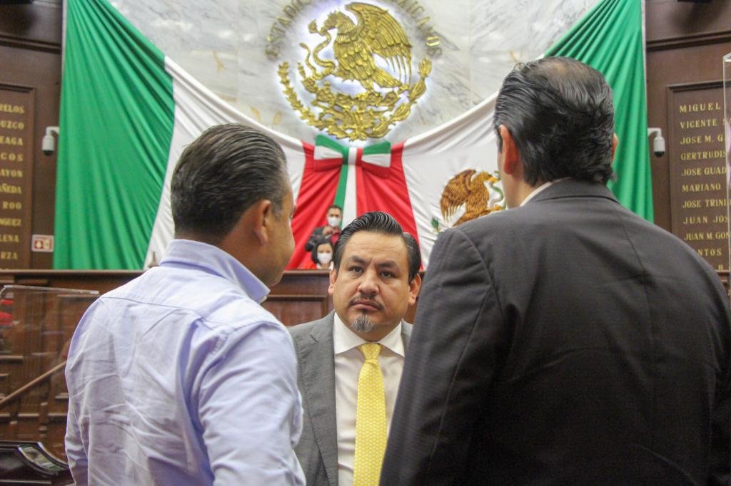 Víctor Manríquez propone mayor protección y ampliar derechos a migrantes﻿