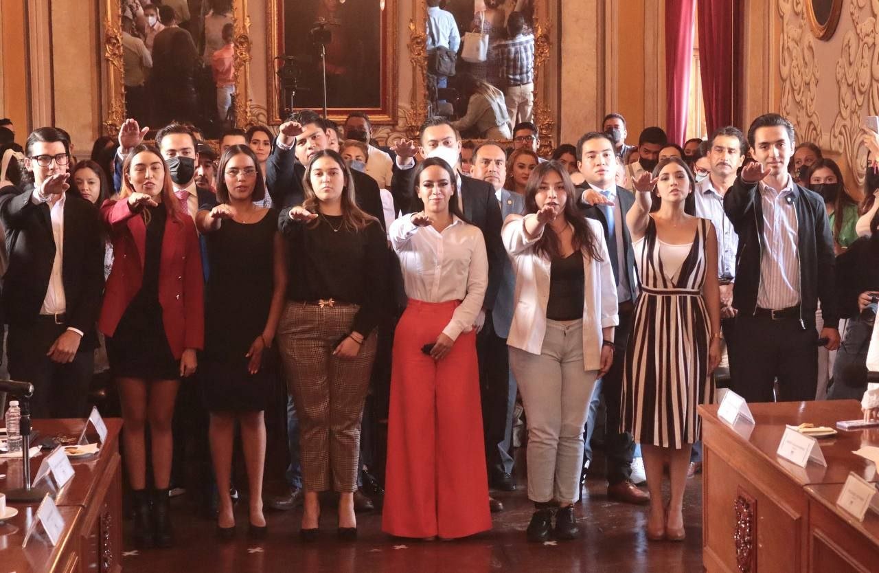 Nuevos jefesd de tenencia en palacion municipal