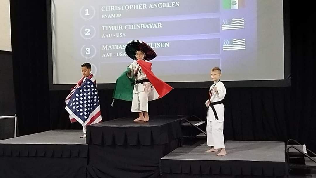 Brilla moreliano en 10m. Wukf Karate World Championship