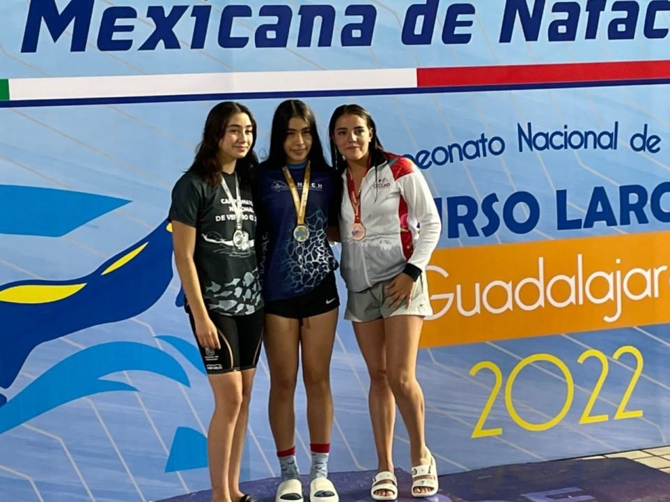 Gana equipo IMCUFIDE plata y bronce en Campeonato Nacional de Natación Curso Largo 2022