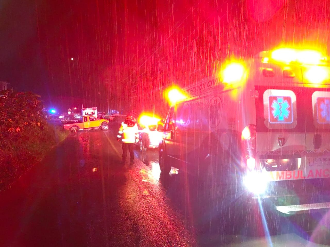 Dos muertos y tres heridos en un choque entre vehículos en la carretera libre a Lombardia