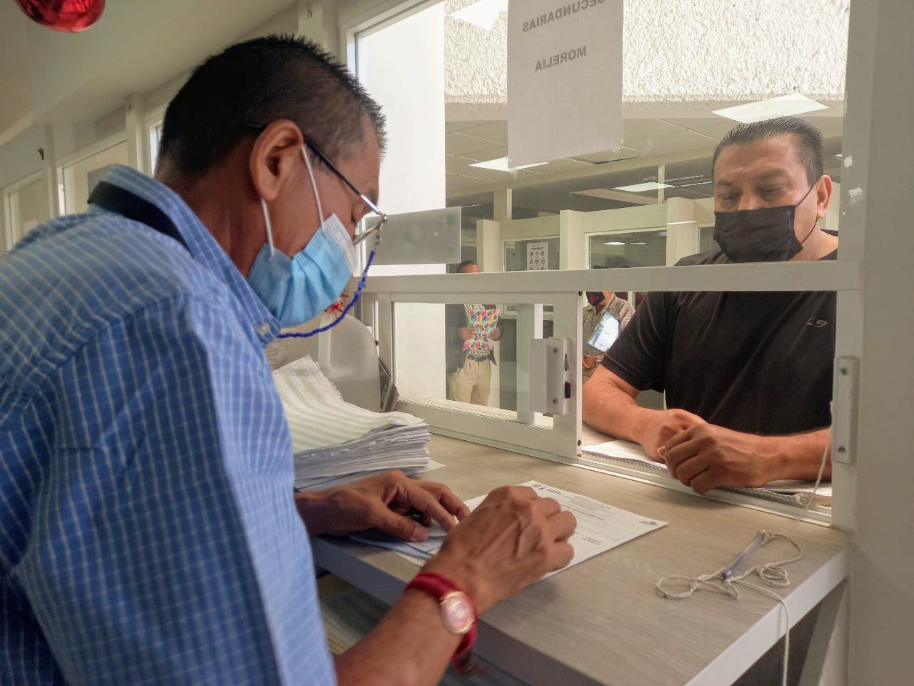 Realiza SEE pago retroactivo al magisterio michoacano