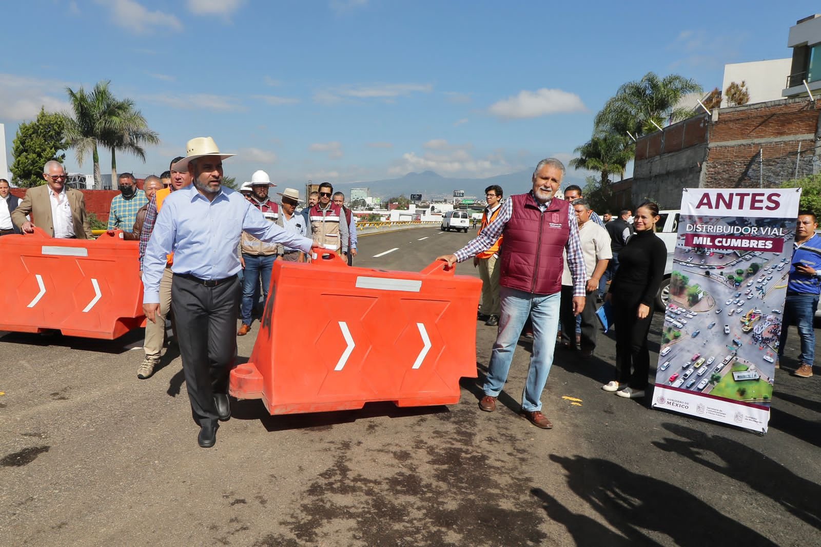 Bedolla abre a la circulación el viaducto elevado del distribuidor vial Salida a Mil Cumbres