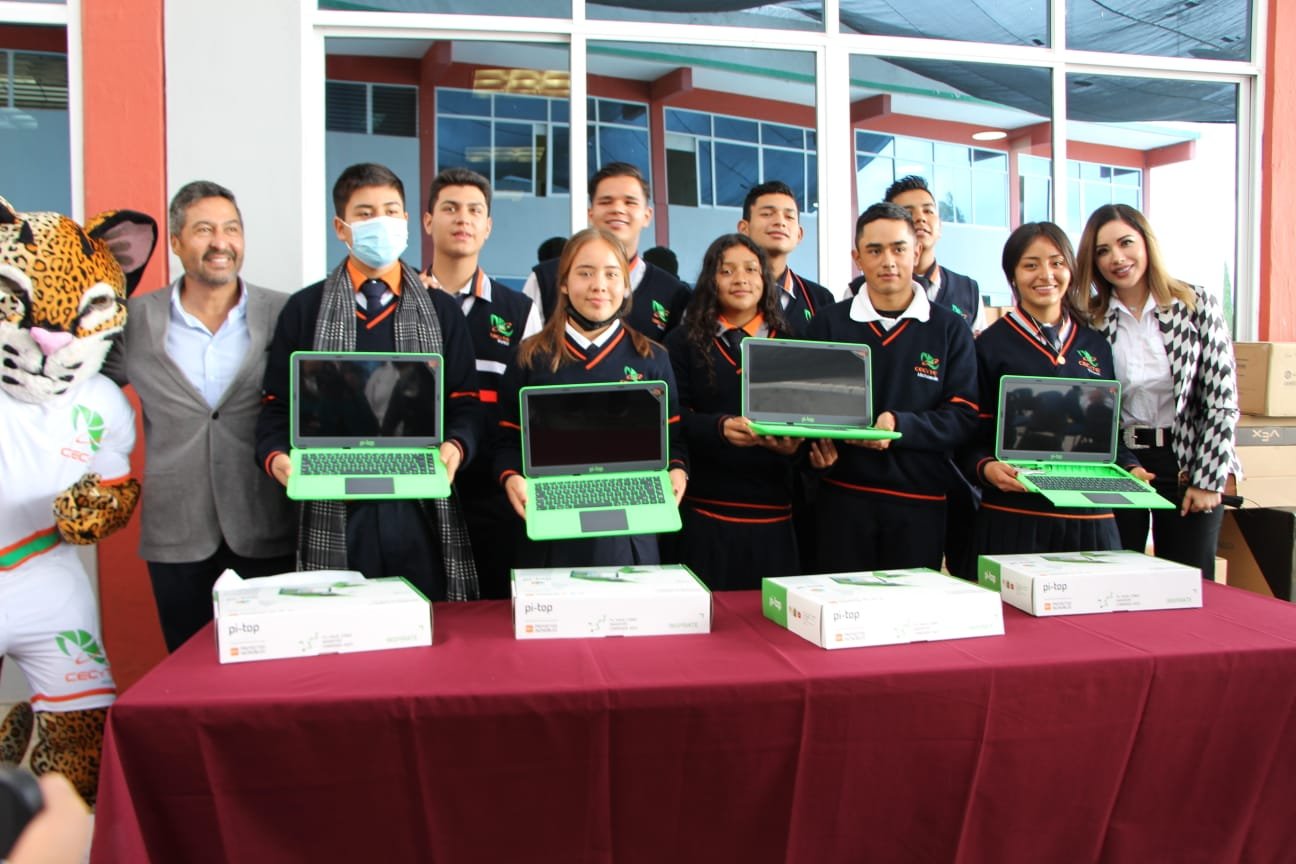 Equipa Cecytem con herramientas tecnológicas a sus 93 planteles