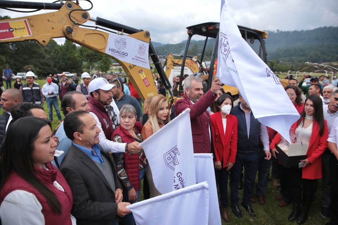 Arranca Bedolla obra de saneamiento de agua en Presa Mata de Pinos