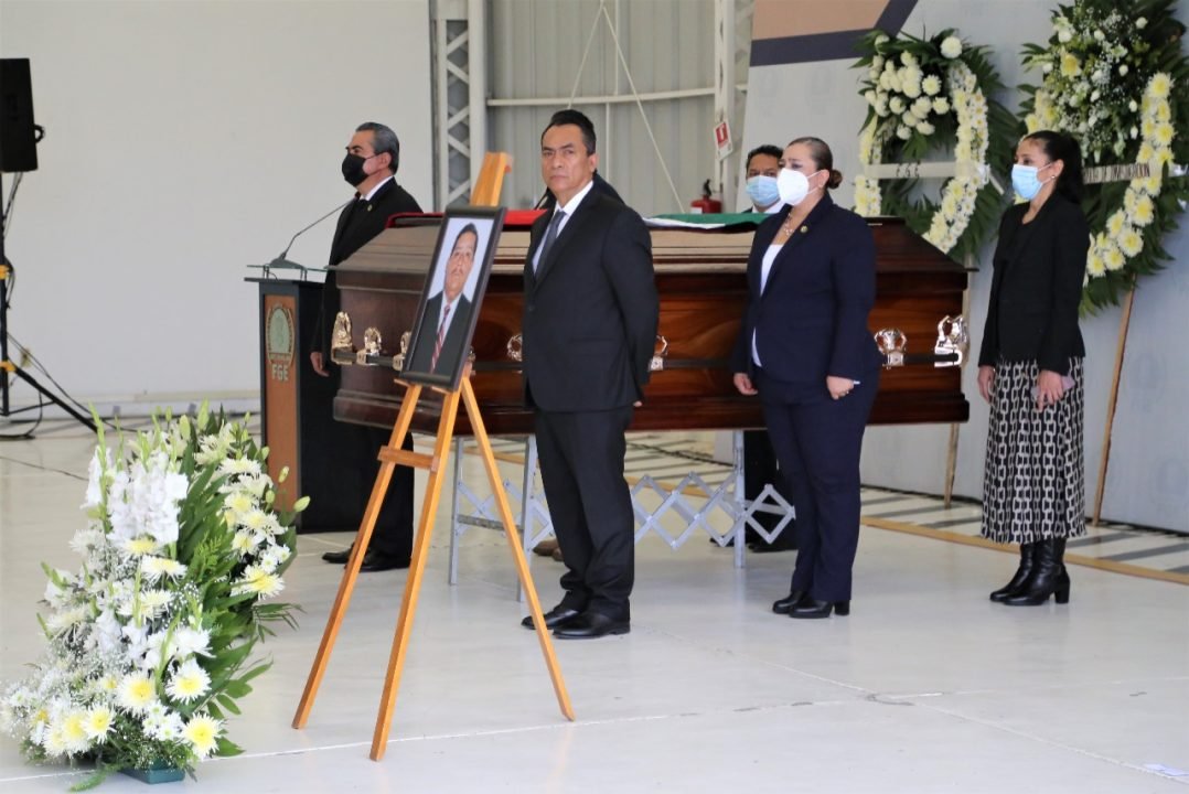 Rinde FGE homenaje a policía de investigación caído en cumplimiento de su deber