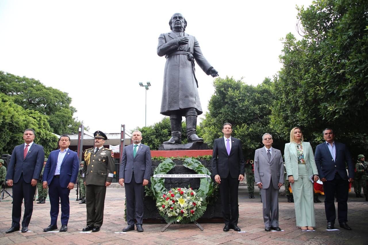Encabeza Alfonso Martínez ceremonia cívica por el Aniversario de la Independencia Nacional