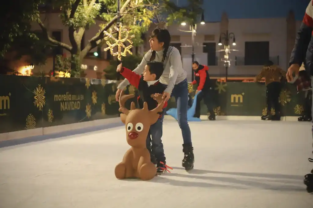41,288 asistentes disfrutaron de la Pista de Hielo en Morelia