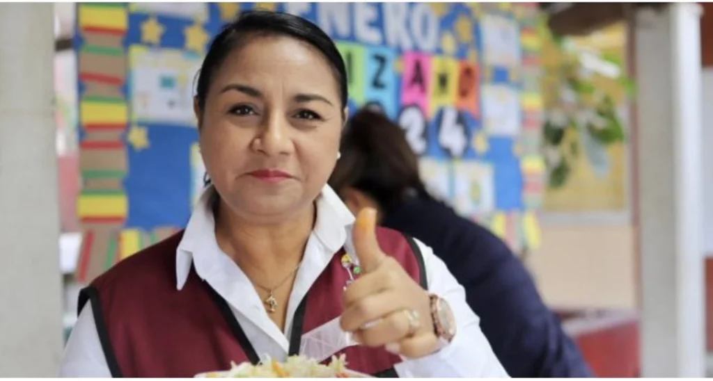 Denuncia alcaldesa de Manzanillo expulsión de Morena por denunciar presencia del narco en campaña de Sheinbaum
