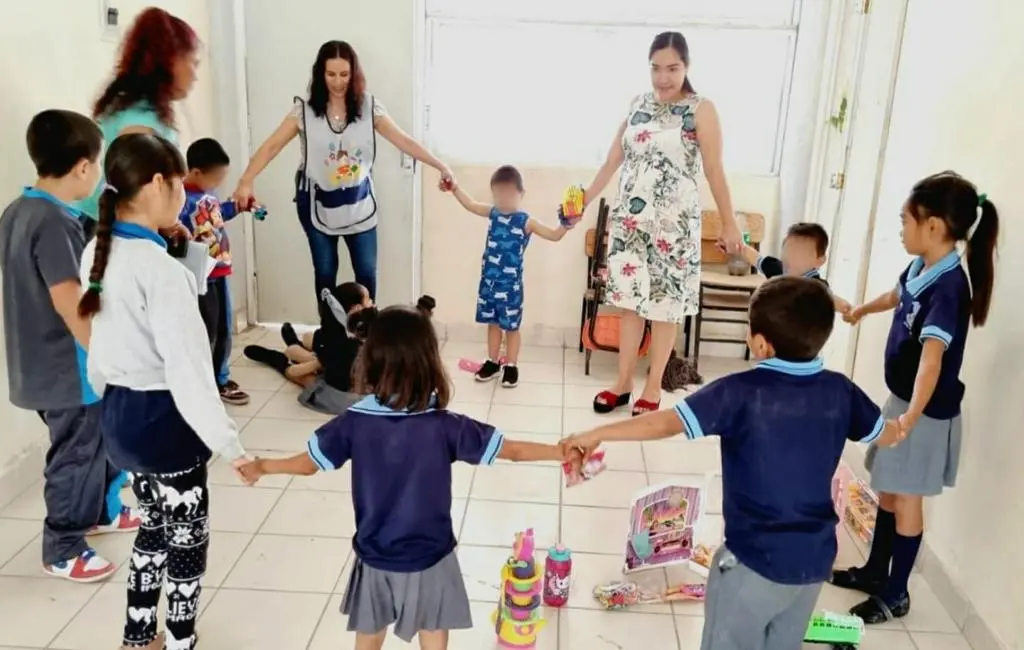 Maestra que ganó la Práctica Educativa trabaja por la inclusión