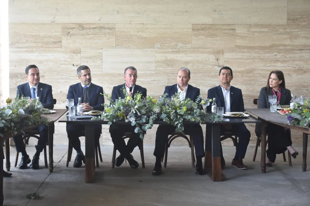 75 legislatura trabajará con el sector empresarial para detonar el desarrollo de Michoacán