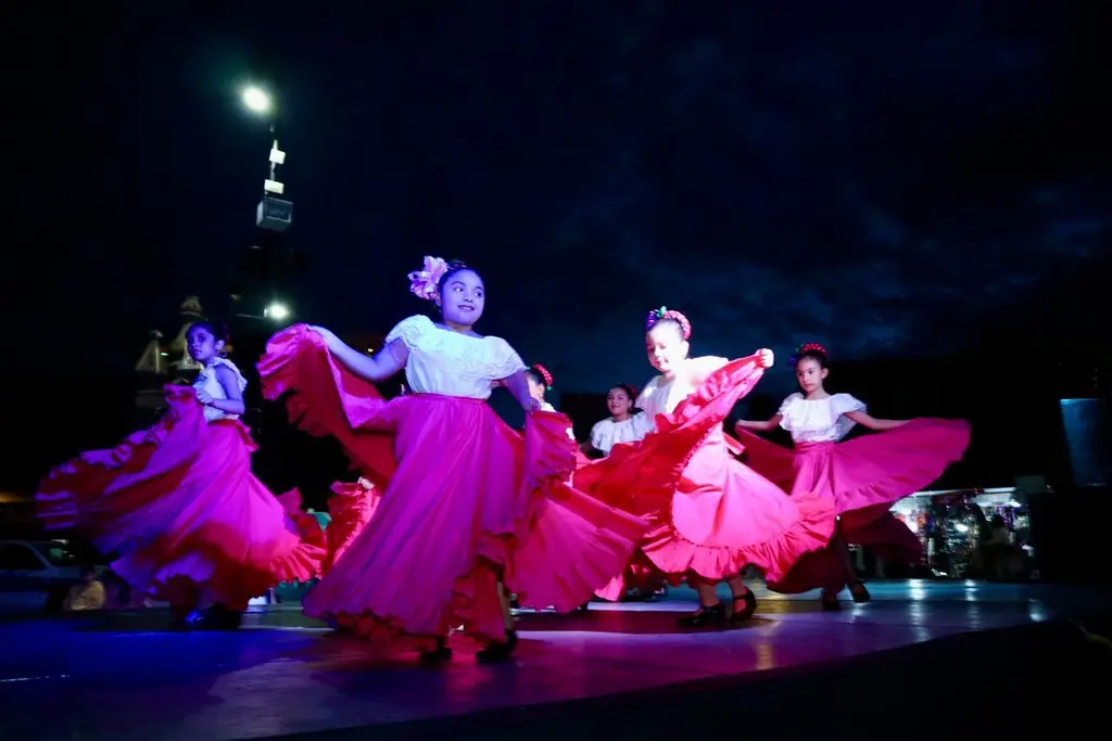 Celebran el 11er aniversario del Colegio de Morelia