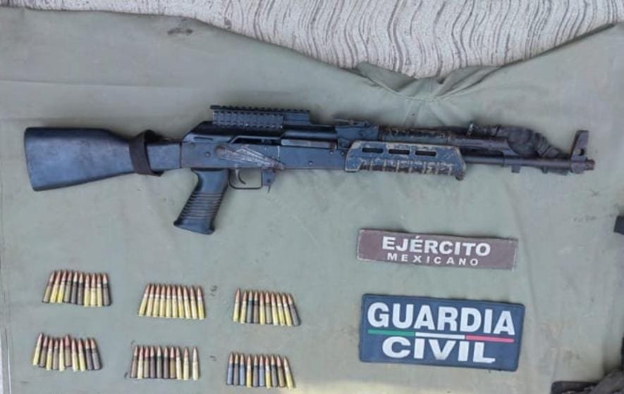 Detienen a un hombre armado en La Huacana