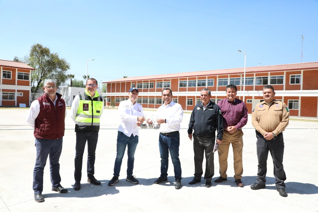 Entregan a la FGE el Complejo "Sentimientos de la Nación"