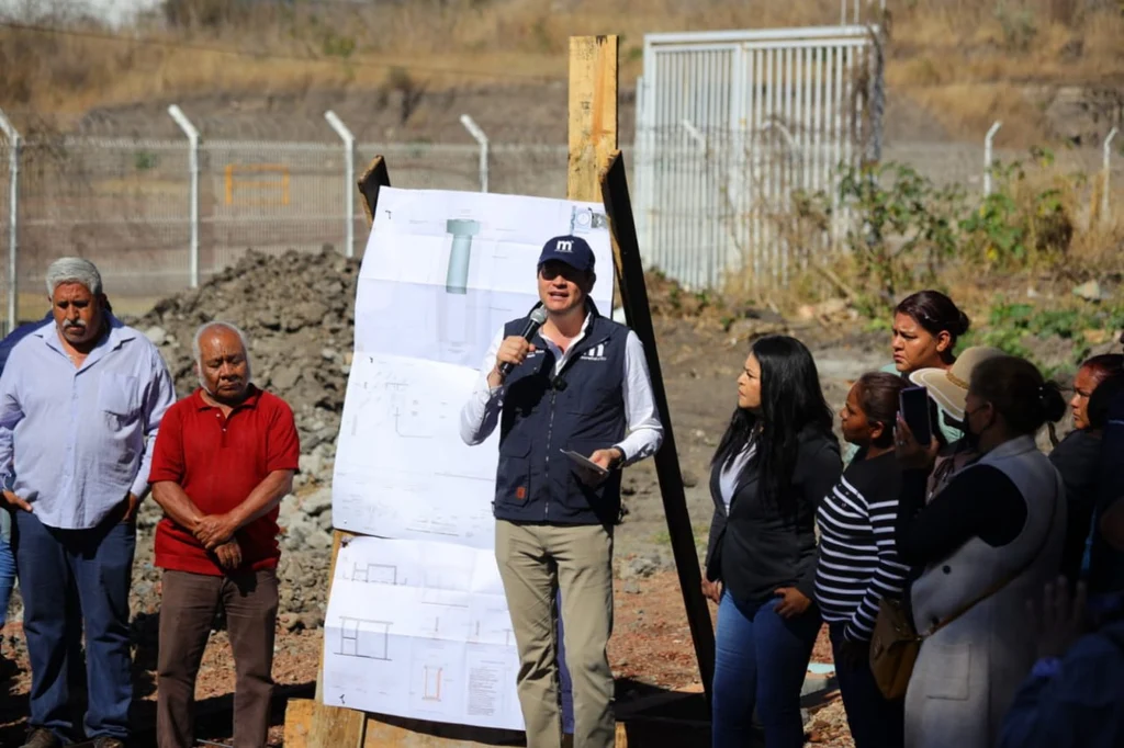 Repara Alfonso Martínez pozo de agua en Ciudad Industrial