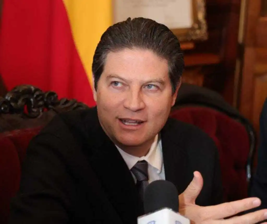 Responde el alcalde a las críticas de morenistas