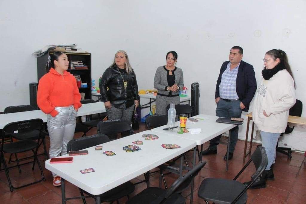 STASPLE y Lupita Díaz mejoran la ludoteca del Congreso del Estado