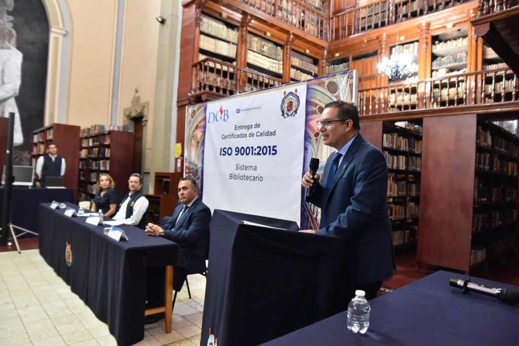 Certifican calidad de las bibliotecas de la UMSNH