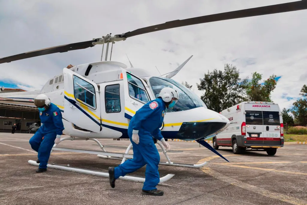 Dos ambulancias aéreas cuidan a michoacanos y turistas en Semana Santa