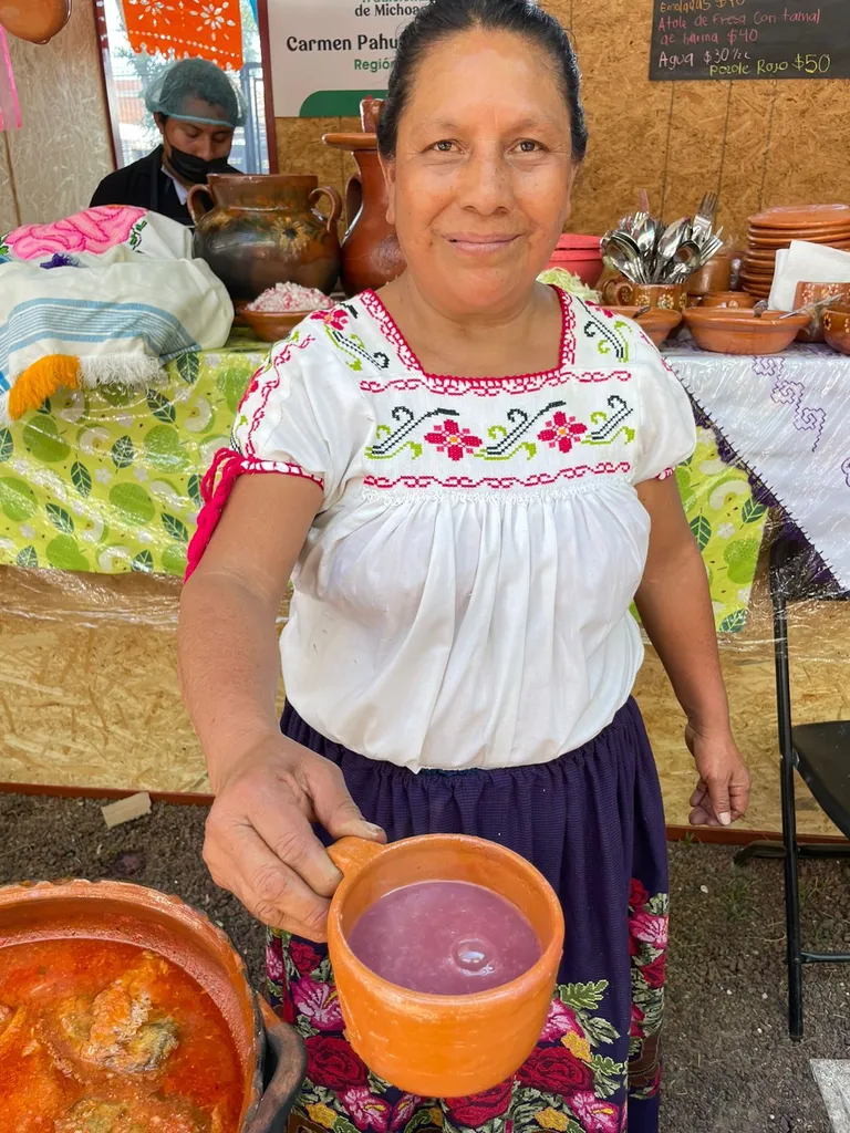 Más de 40 tipos de atoles compiten en el Encuentro de Cocineras Tradicionales