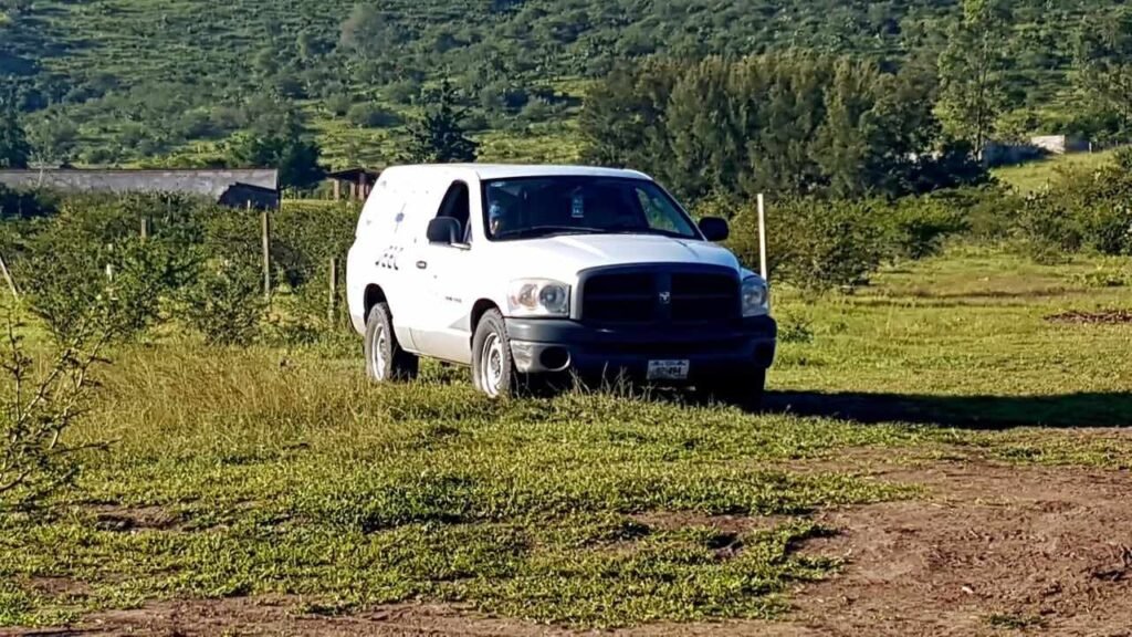 Encuentran a dos ejecutados en Charo