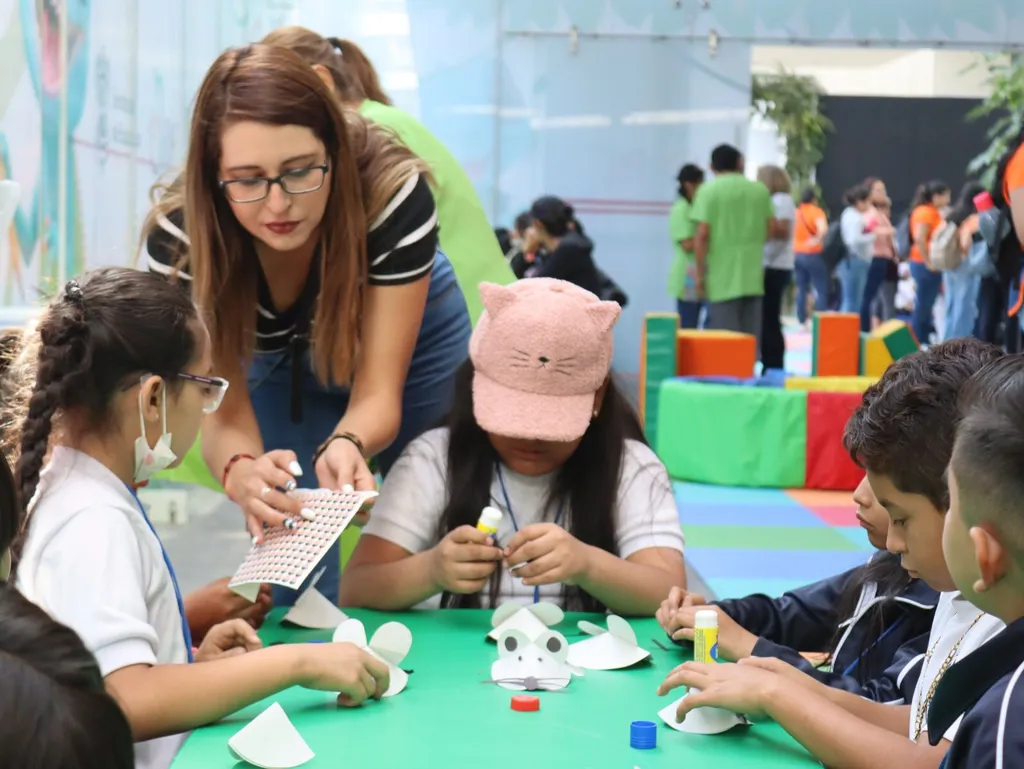 Actividades en el Festival Michoacán de Origen por el Día del Niño