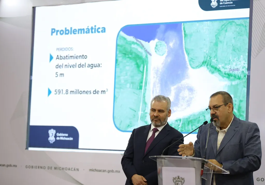 Anuncia Ramírez Bedolla mil empleos temporales para rescate del lago de Pátzcuaro