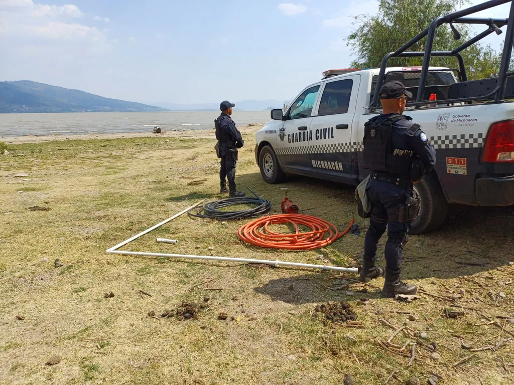 Cierran otra toma de robo de agua en el lago de Pátzcuaro