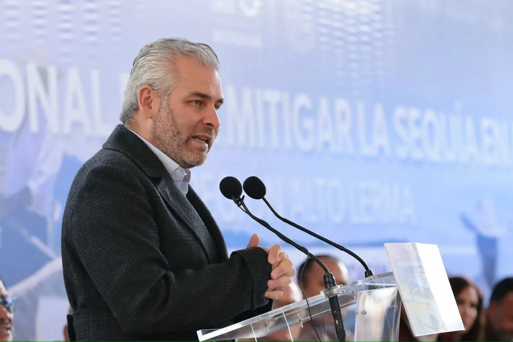 Marina revisará lago de Pátzcuaro para apoyar en dragado y desazolve