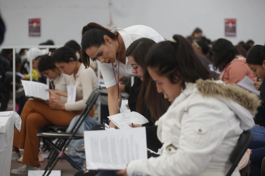 Más de 2 mil estudiantes evaluados por el CENEVAL han ingresado a las Escuelas Normales
