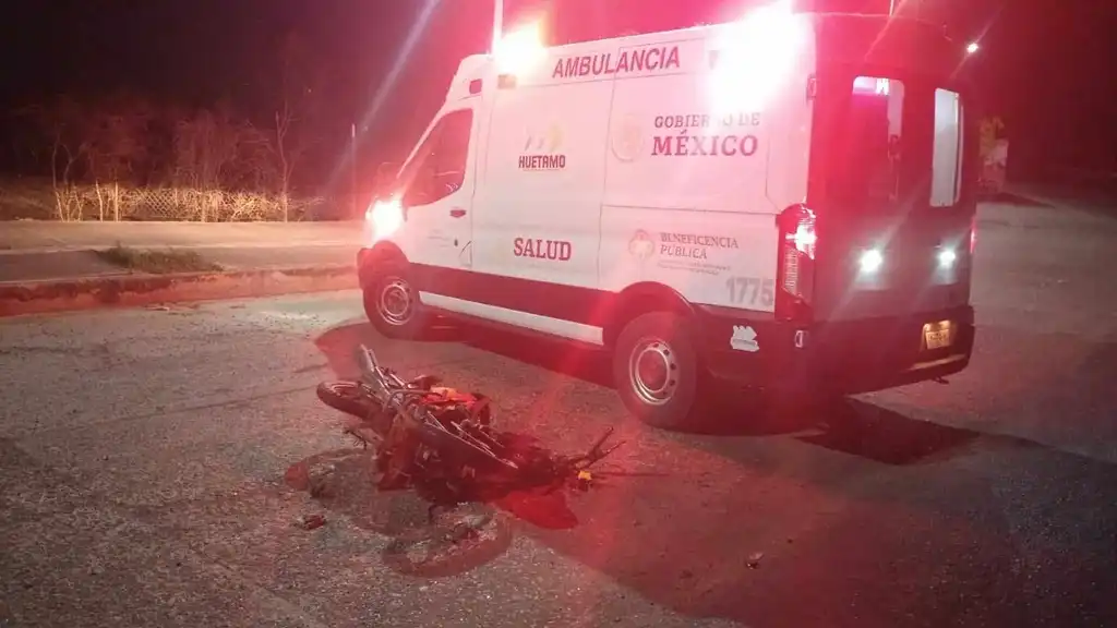 Muere motococlista chocado por un vehículo en Huetamo