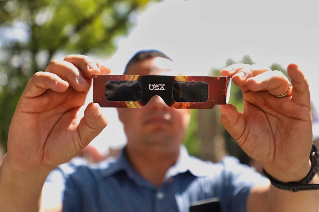 Sigue estas recomendaciones de la SSM para ver el eclipse solar