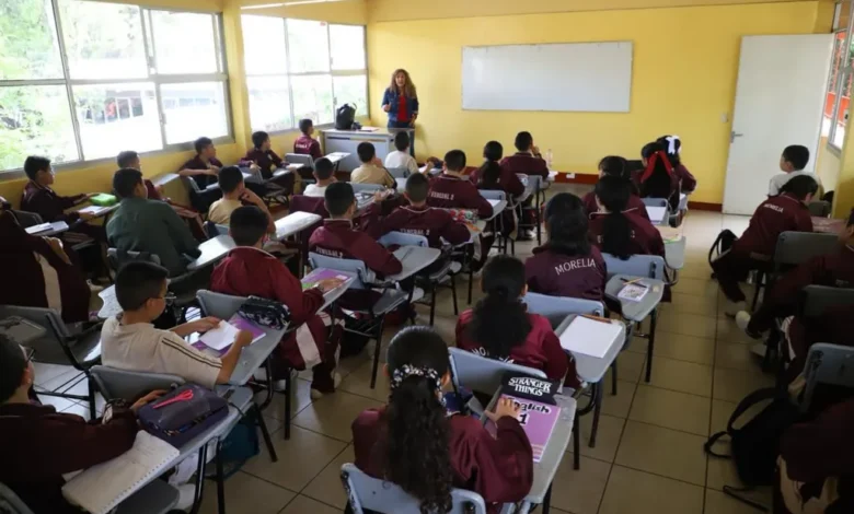 Asignan 900 plazas a maestros