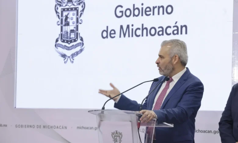 Gobierno de Michoacán, coordinado con autoridades federales para garantizar derechos de migrantes.- Bedolla