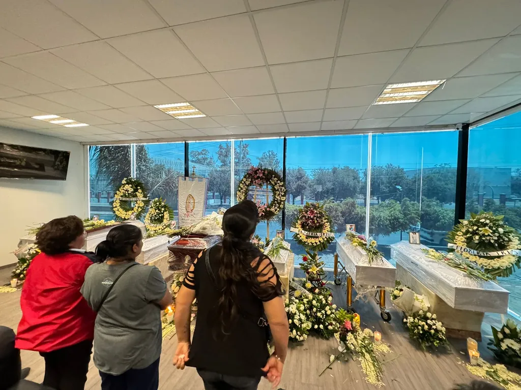 Hoy sepultarán a abuelita y sus seis nietos muertos en un incendio