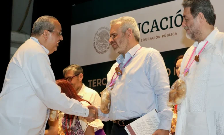 Pide Bedolla a universidades interculturales indígenas a la preservación de recursos naturales