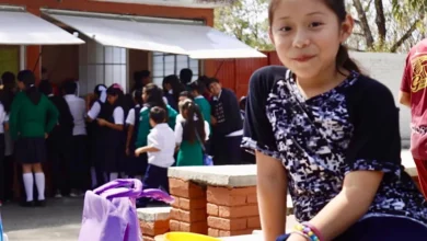 Pide SEE a escuelas ser flexibles con uso de uniforme por onda de calor