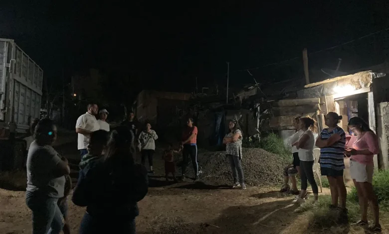 Rafa García ofrece legislar para combatir carencias en colonias de Morelia