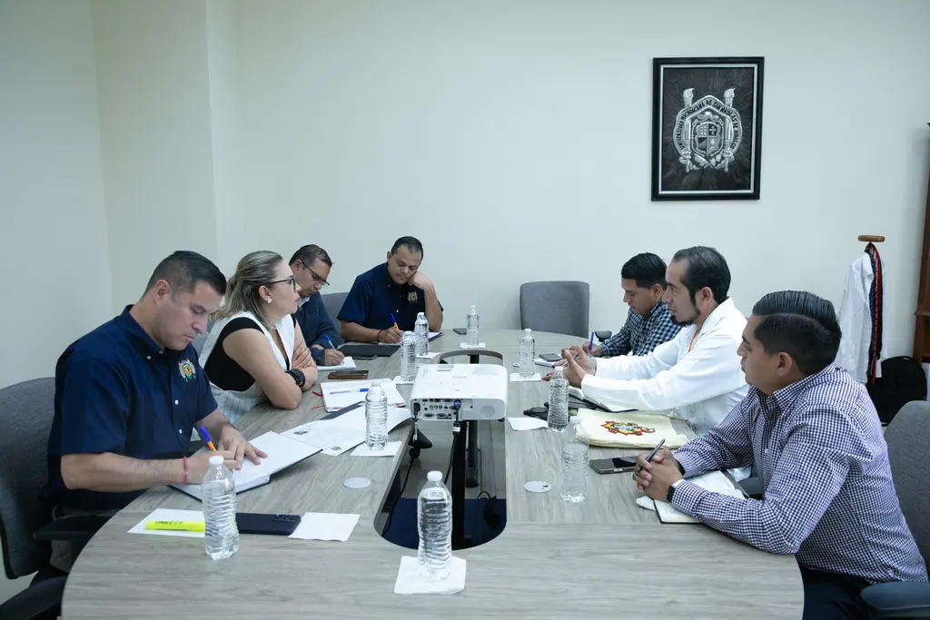 Yarabí Ávila tuvo reunión con integrantes del Consejo Supremo Indígena de Michoacán