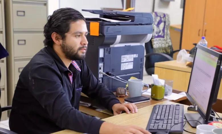 5 dudas más comunes de los maestros al hacer trámites digitales
