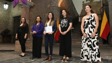 Autoridades municipales clausuran con éxito incubadora de negocios para mujeres