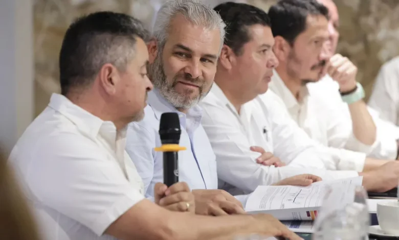 Bedolla y empresarios, comprometidos con el desarrollo de Michoacán