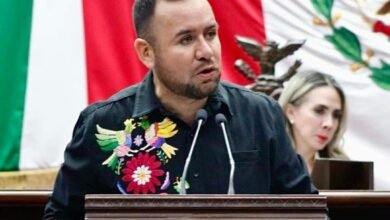 Ver más información del Congreso Síguenos en: Facebook/NoticiasEnSintesis Twitter@NsintesisMich