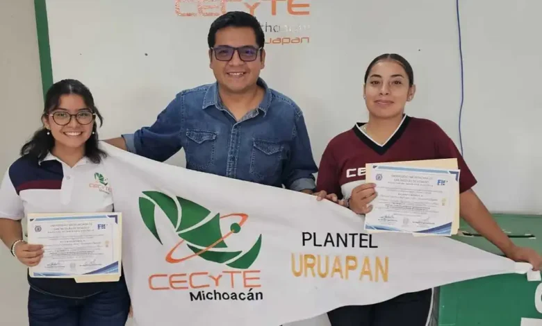 Alumnas del Cecytem crearon un traductor purépecha y ganaron congreso internacional
